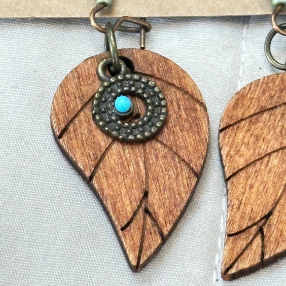 2/$15 Copper wood leaf & bead earrings Kidney wire hooks - Picture 14 of 16